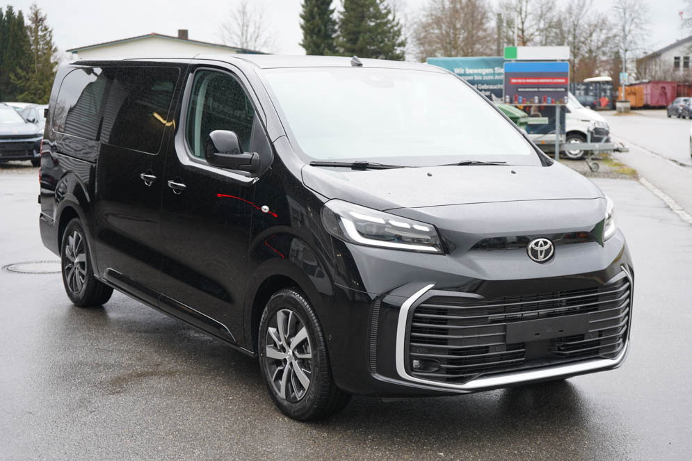 Foto vom Toyota Proace Verso 2,0 AT Long 